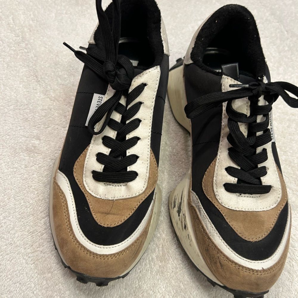 Steve Madden Black and Brown Sneakers with Suede and Leather - Picture 2 of 8